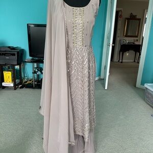 Brand New Dusty Pink Nayra Cut Palazzo Set – Size Medium